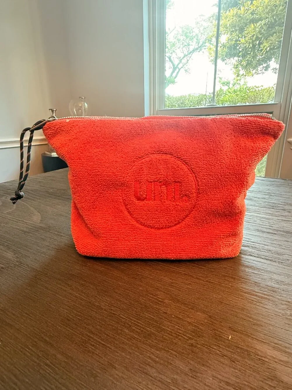 NEW - Uni - Body Shield Body Wash w/Travel Bag